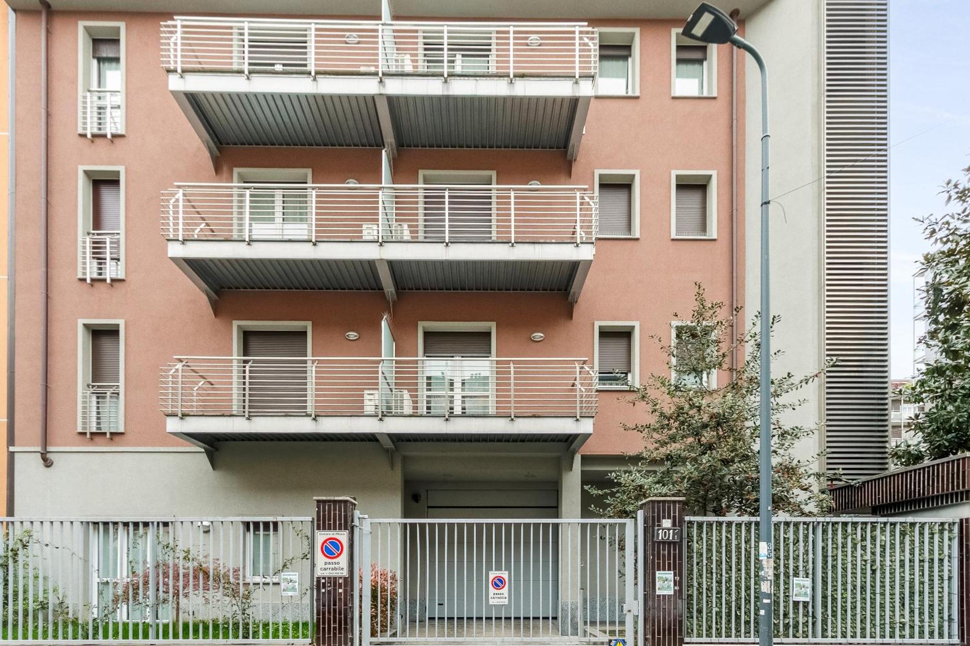 מילאנו Rentopolis Apartments - Palazzo Candiani מראה חיצוני תמונה
